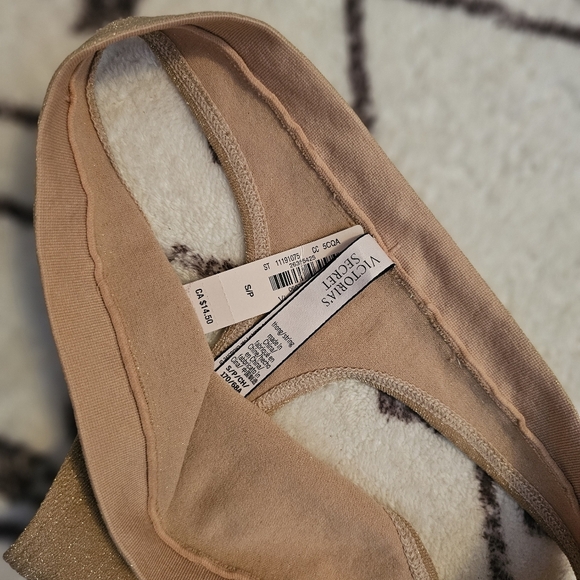 Victoria’s Secret Thong Panty - Picture 2 of 3